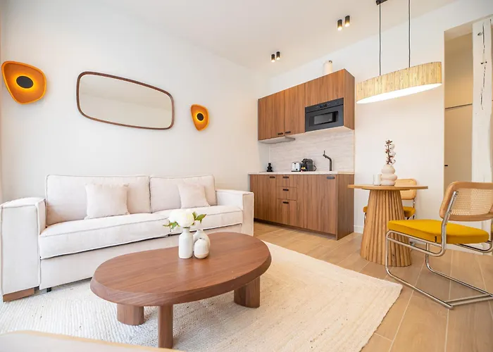 Apartment In Montmartre