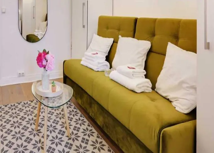 Charming Studio - 18E Arrd - Mobility Lease