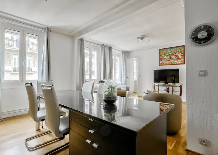 Appartement Au Coeur Du 17Eme