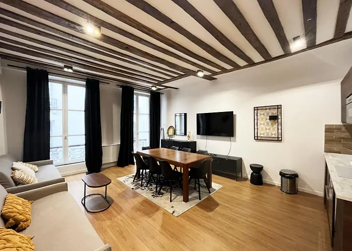 Urban Flat 108 - Stunning 4 Bdr Flat In Paris