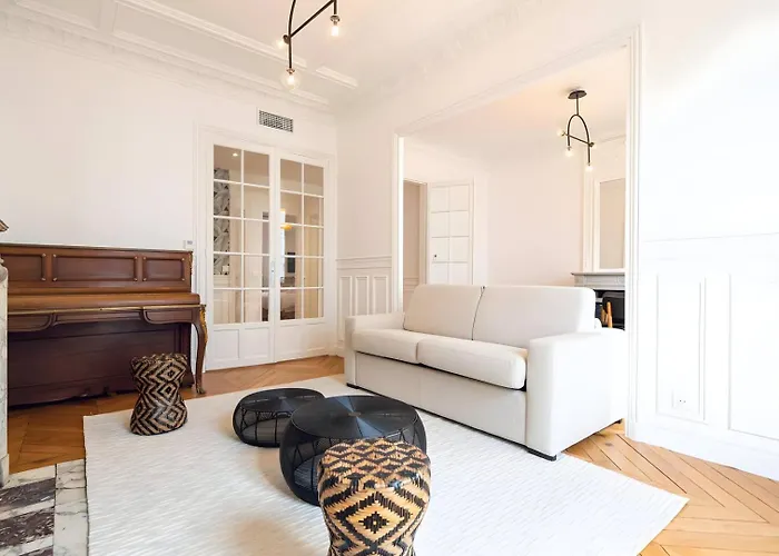 Tbs 320 - Superb Apartment With Eiffel Tower View