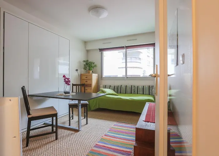 Studio Paris Buttes Chaumont