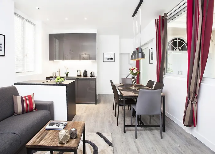 Apartment (55 m²), 2 Schlafzimmer und 2 eigene Badezimmer in 2. - Louvre - Börse