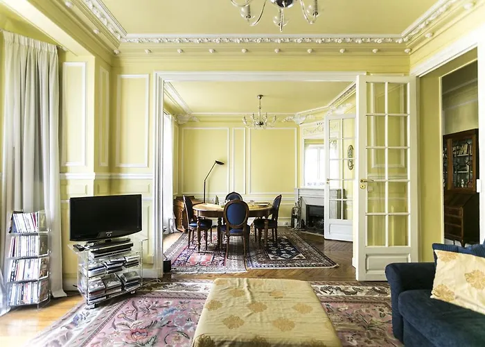 Halldis Apartments - Tour Eiffel