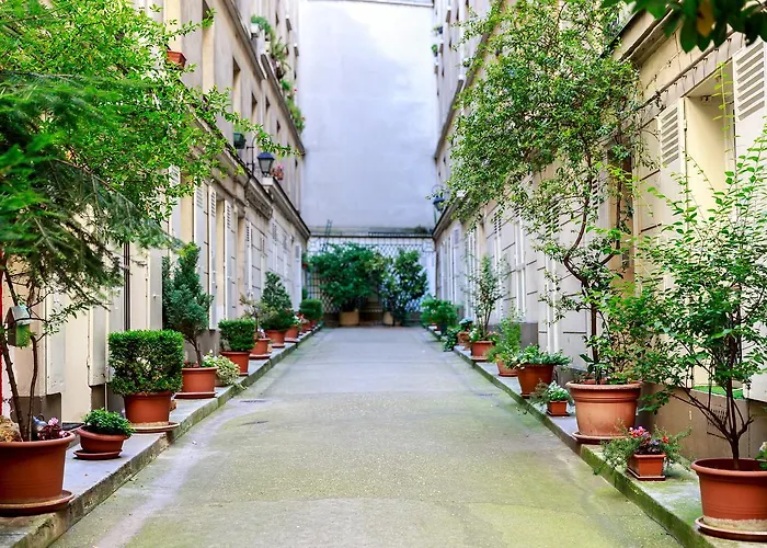 Montmartre Apartments - Degas