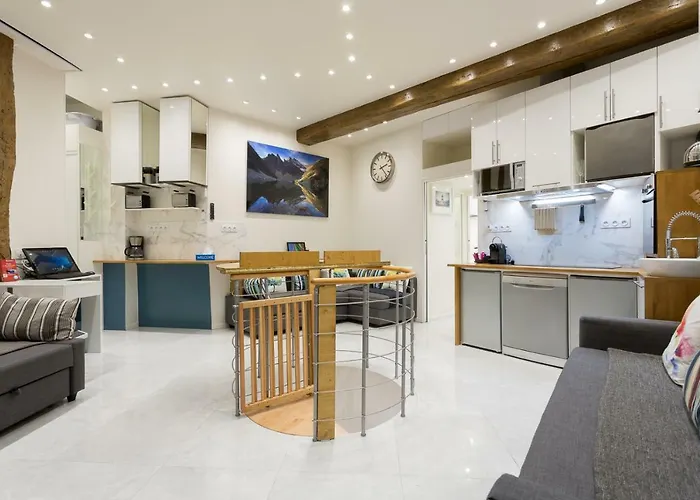 Louvre Luxury Apartment&SPA