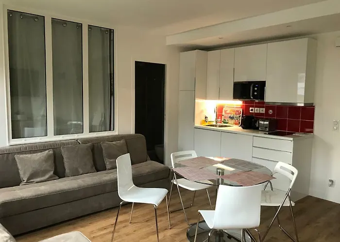 Tour Eiffel Rent