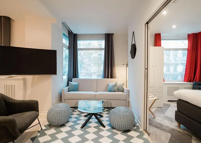 SUITE COCTEAU : au cœur de la Rive Gauche, neuf, design, 2/4/6 personnes