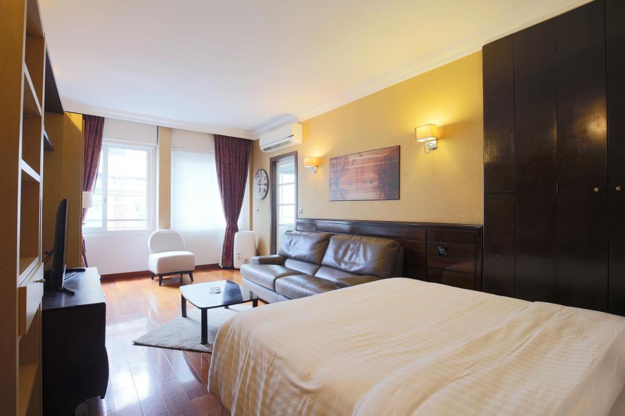 Appartement Studio Rue De Ponthieu Paris
