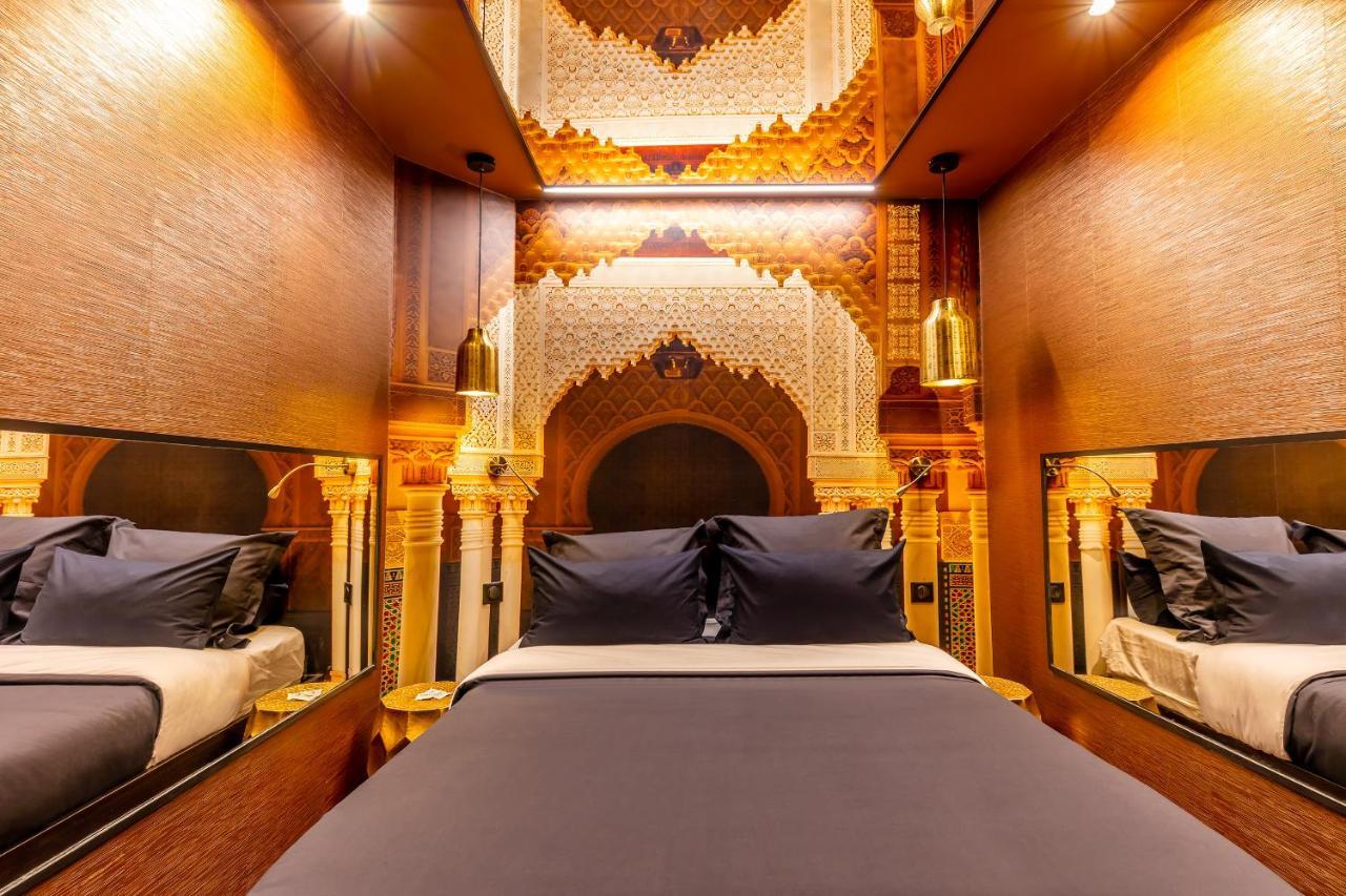 Liebeshotel Avec Nuit Insolite Au Dandy Et Jacuzzi Privatise (adults Only)