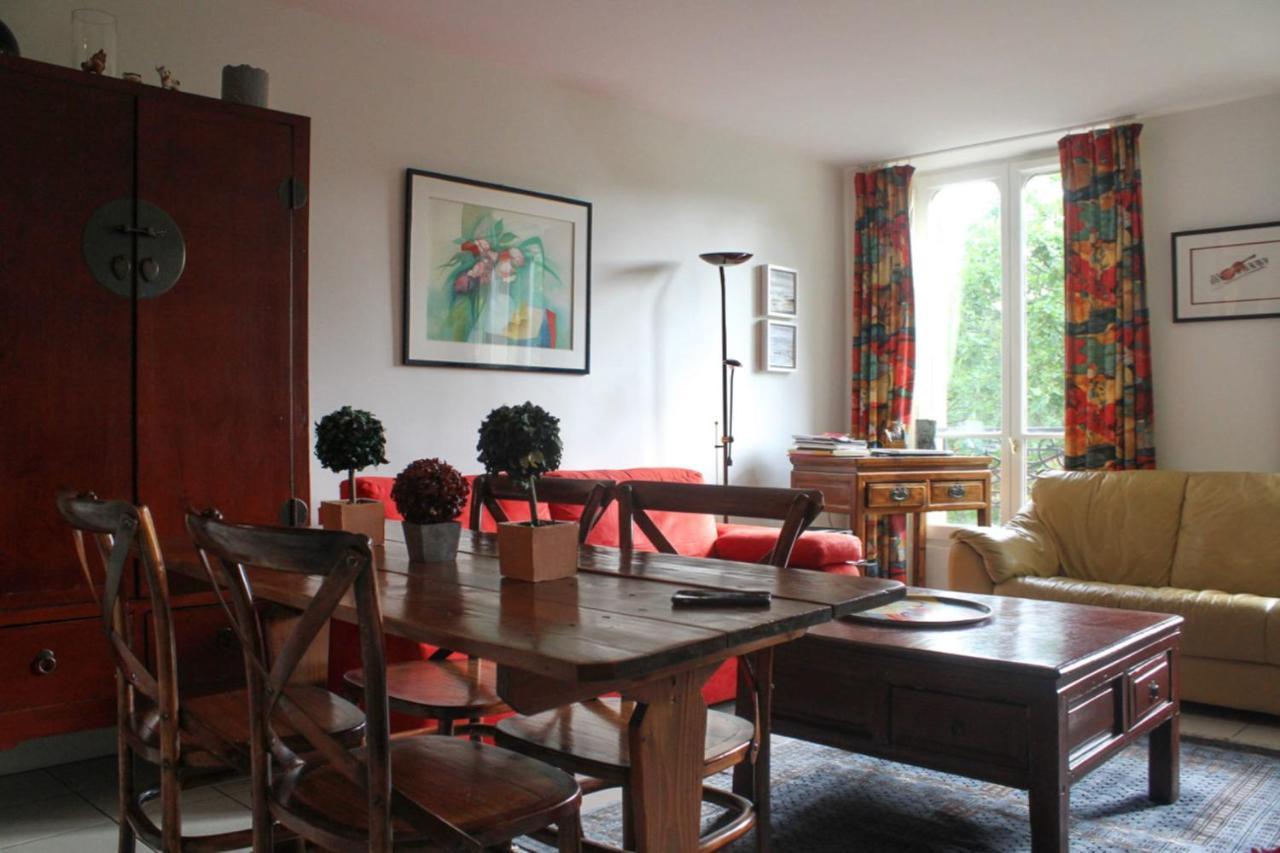 Close Canal Saint Martin Apartment *