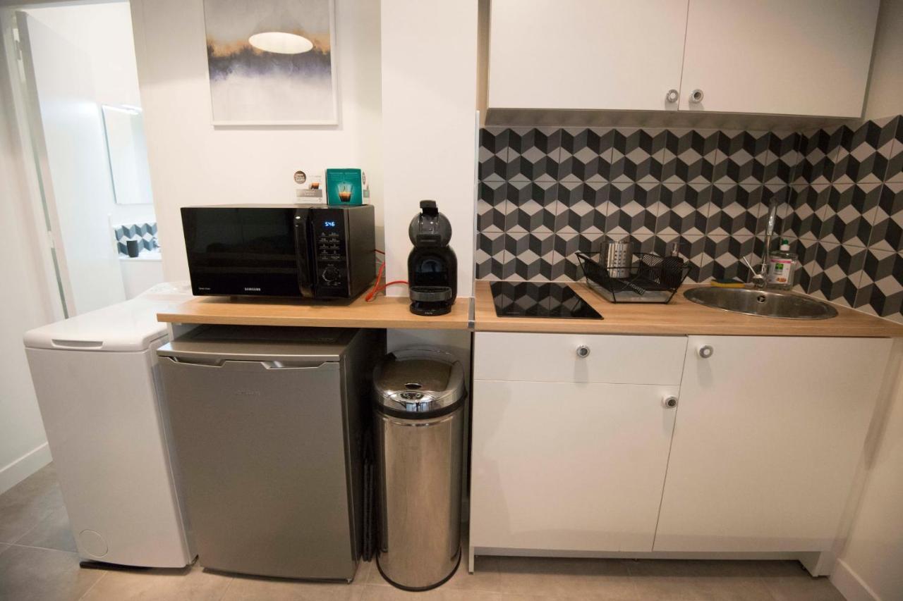 Functional Near Montmartre Apartment *