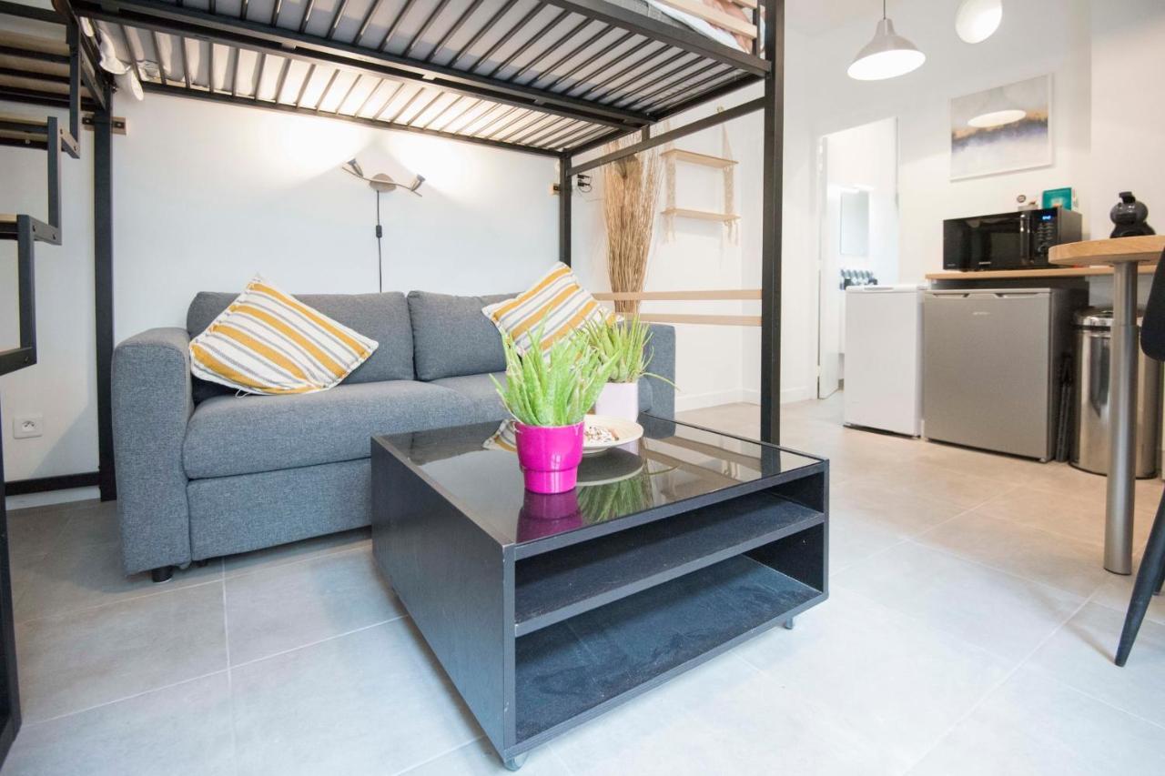 Functional Near Montmartre Apartment *