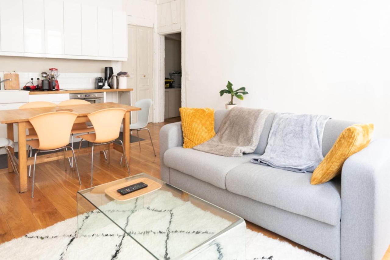Well Located Bright And Quiet Appartement Paris