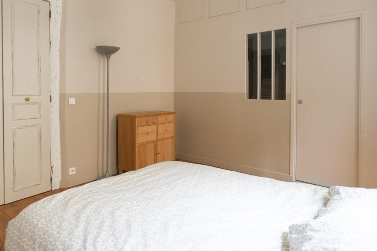 Well Located Bright And Quiet Appartement Paris