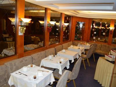 6 Vh Hotel 4*