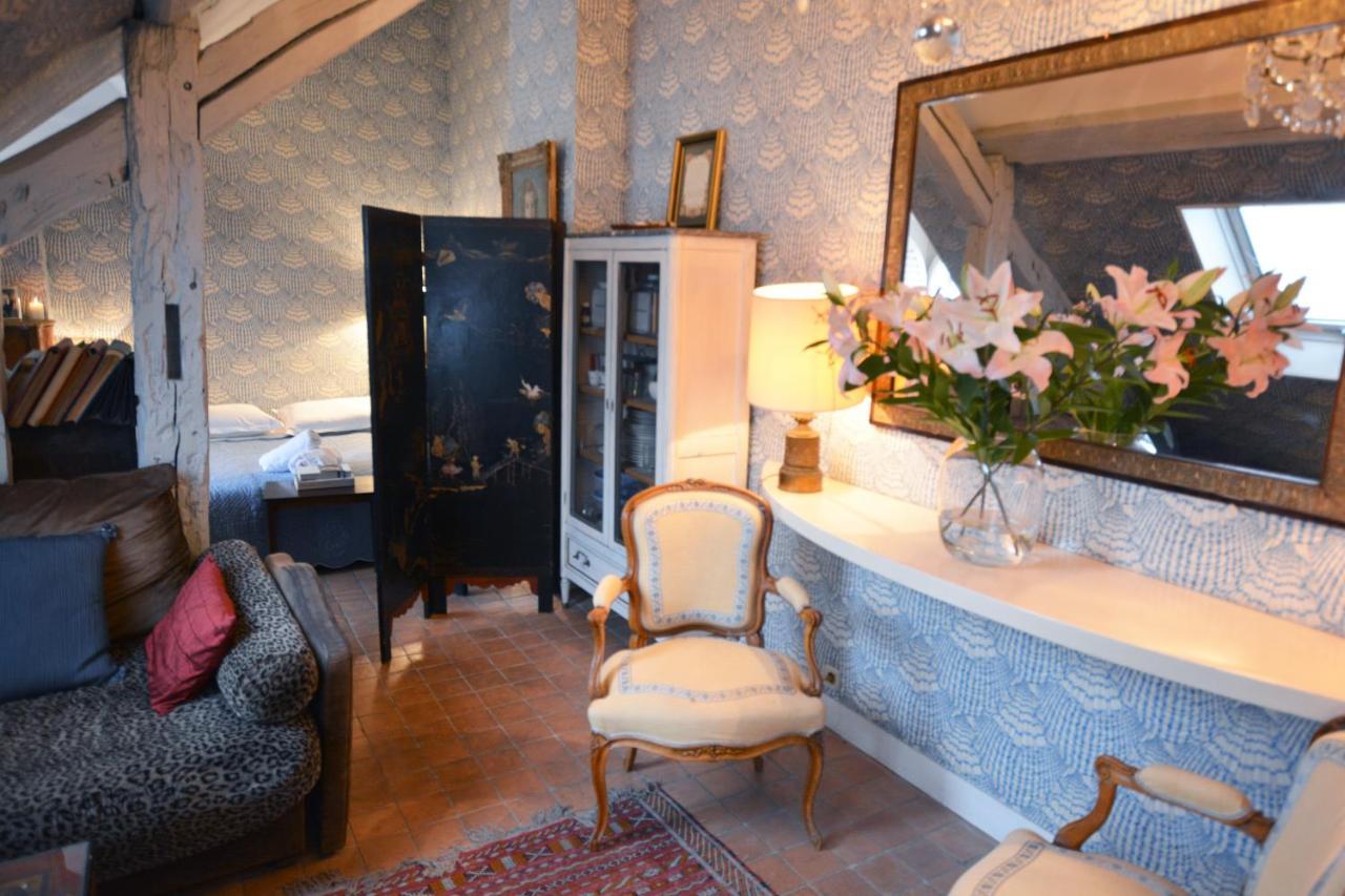 Charming Near Louvre * Paris