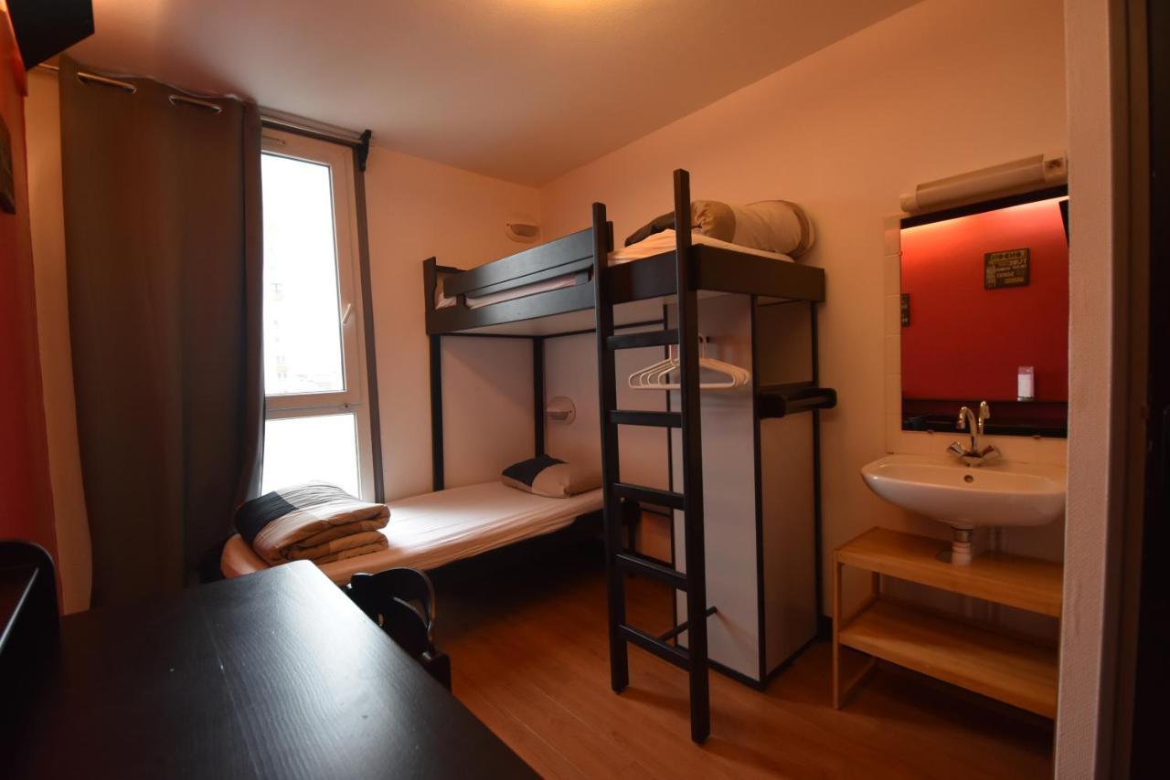 Hi Le D'artagnan Hostel