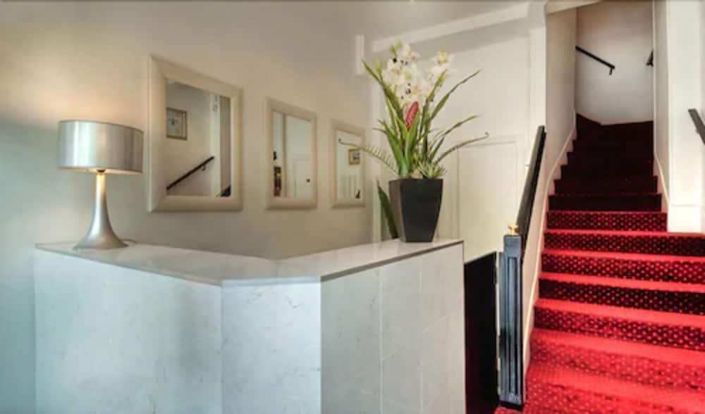 Edgar Quinet Hotel