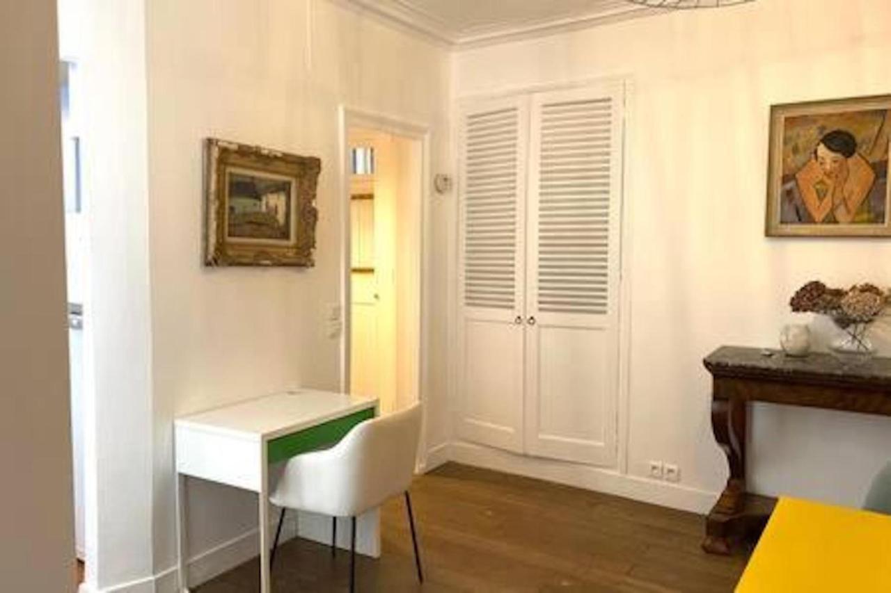 Apartment Real Parisian With 2 Bedrooms And Ac Paris