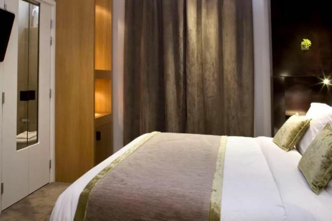 Marceau Champs-elysées Hotel