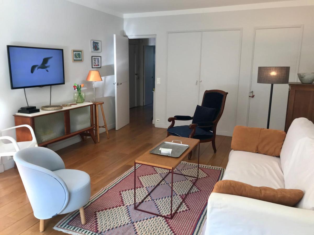 Standing-montparnasse Apartment Paris