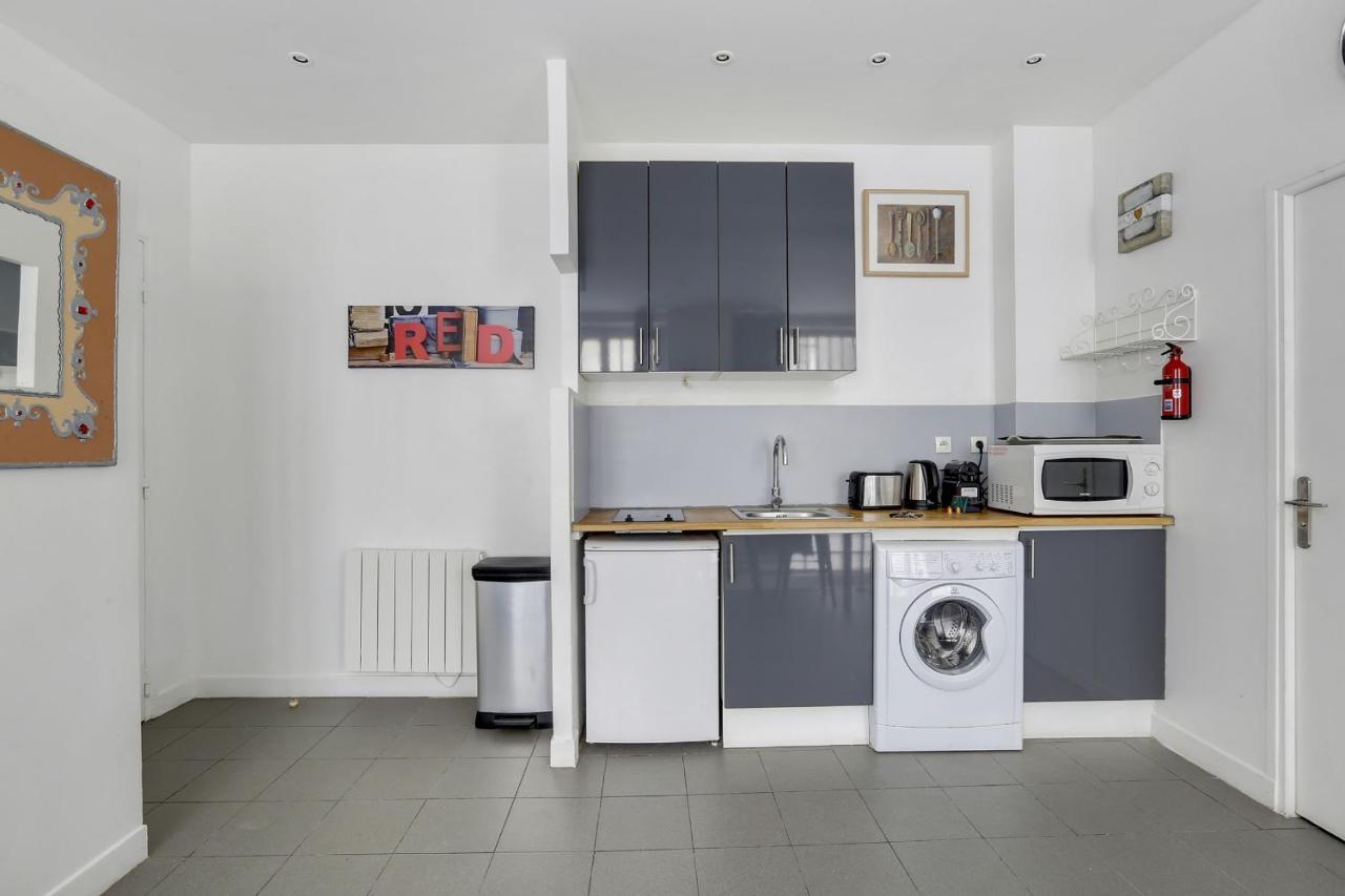 170 Angouleme Large Duplex Style Apt With1 Bdr Central Apartment *