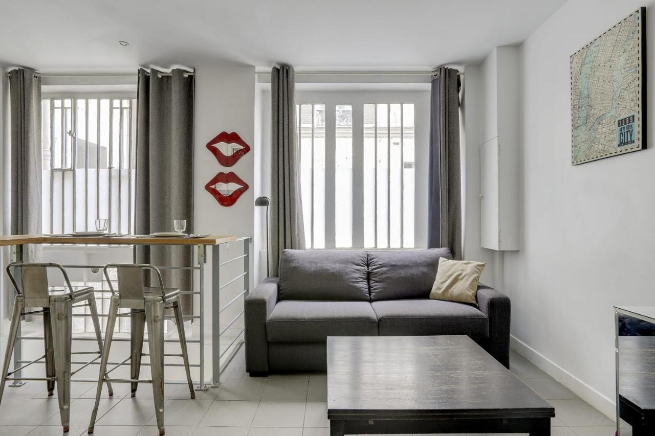 170 Angouleme Large Duplex Style Apt With1 Bdr Central Paris