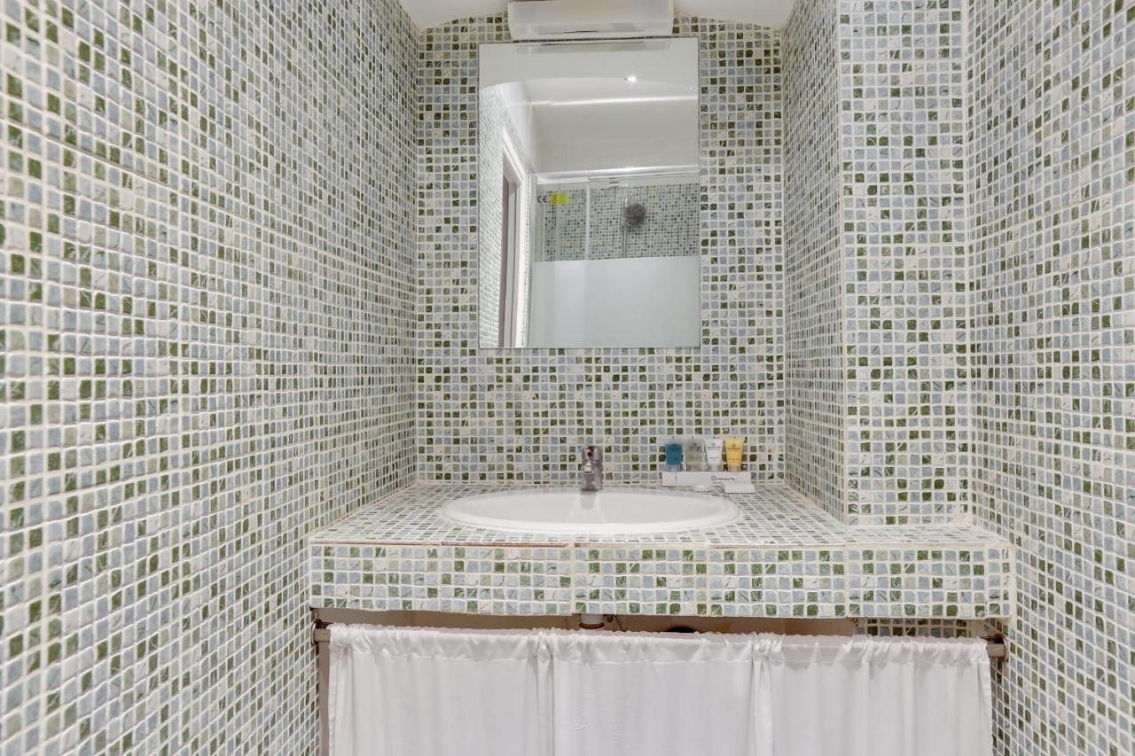 170 Angouleme Large Duplex Style Apt With1 Bdr Central * Paris