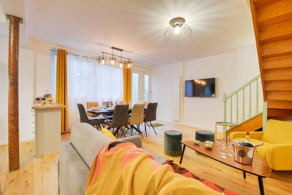 Luxueux Duplex 6 - 8pers - Full Equipped - Republique