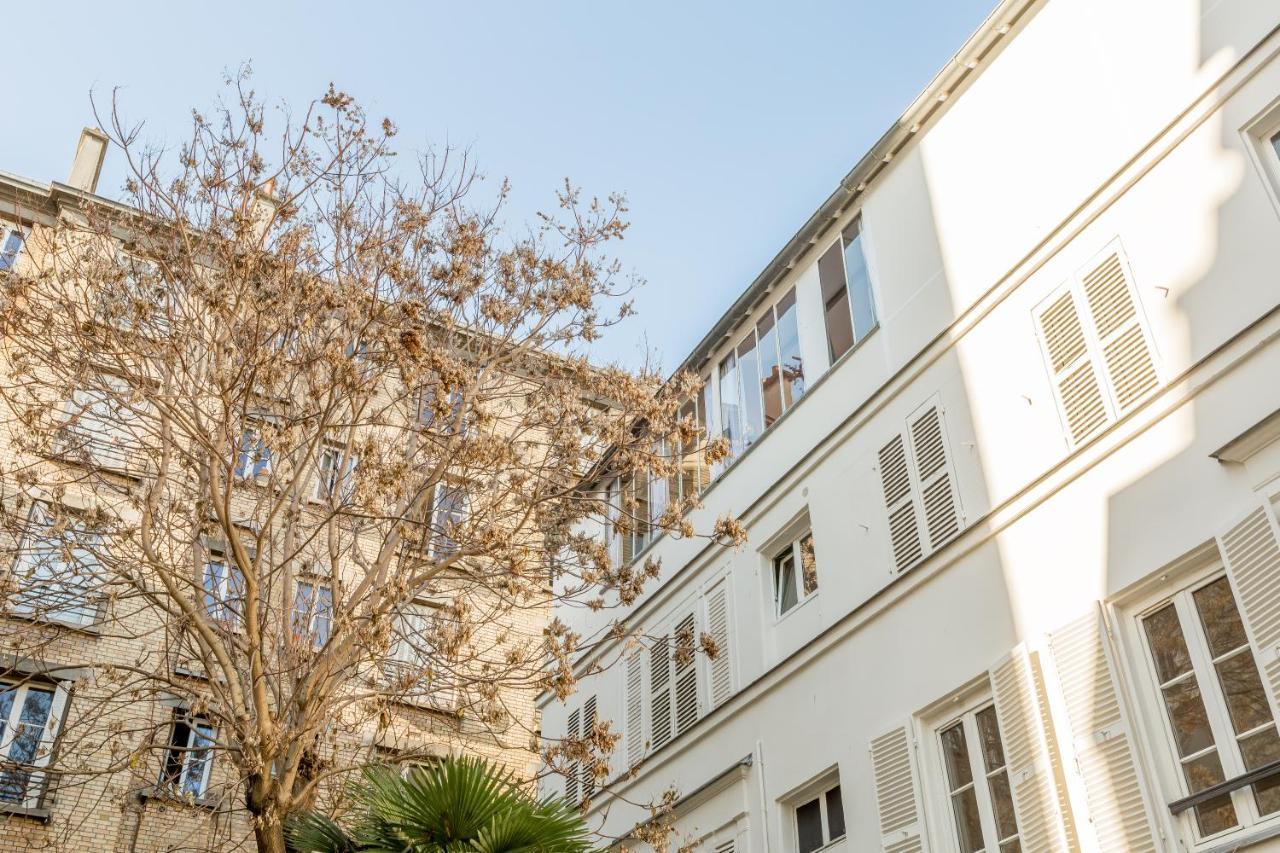 Apartment Edgar Martyrs - Loft Paris