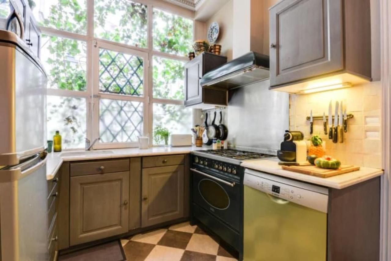 Guestready - Classic Parisian In Marais Appartement *