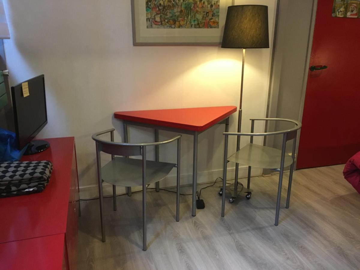 Au Parc Montsouris Homestay Paris
