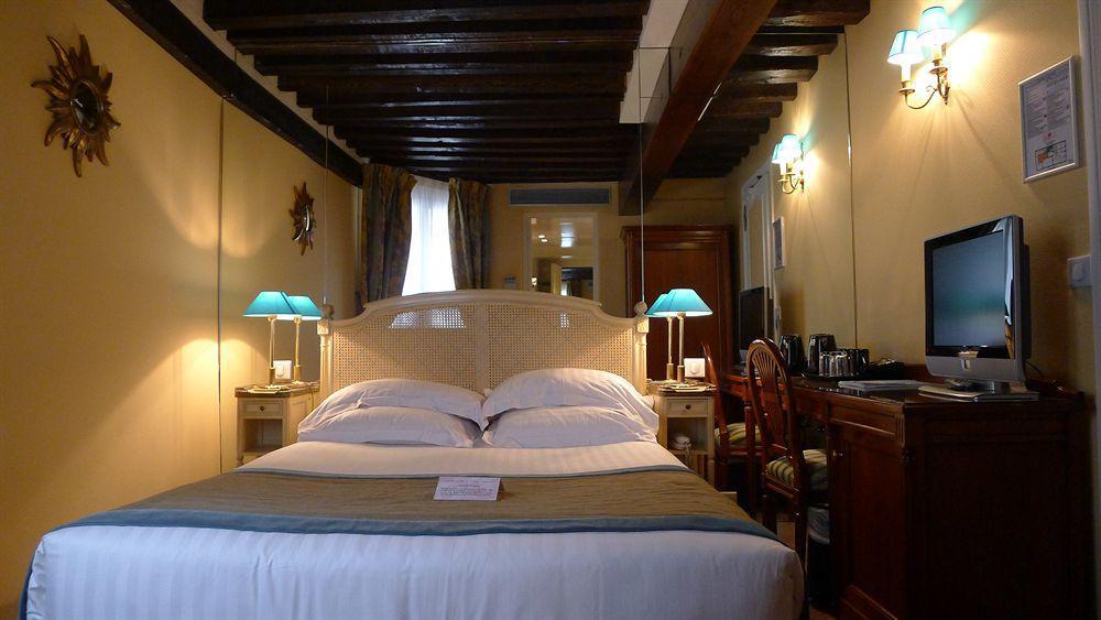 Dauphine Saint Germain Hotel