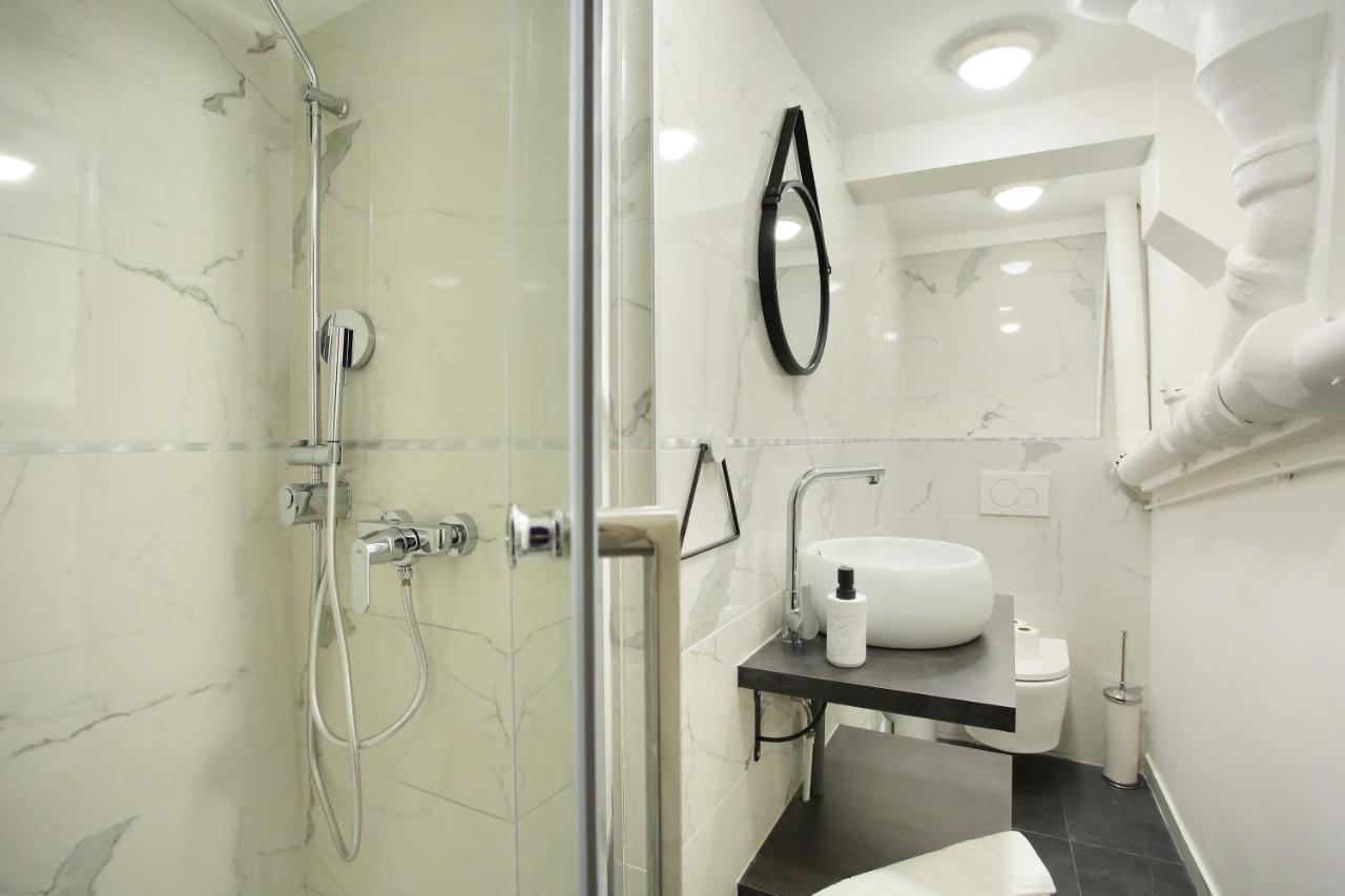 Rent A - 2p Passage Du Caire Apartment *