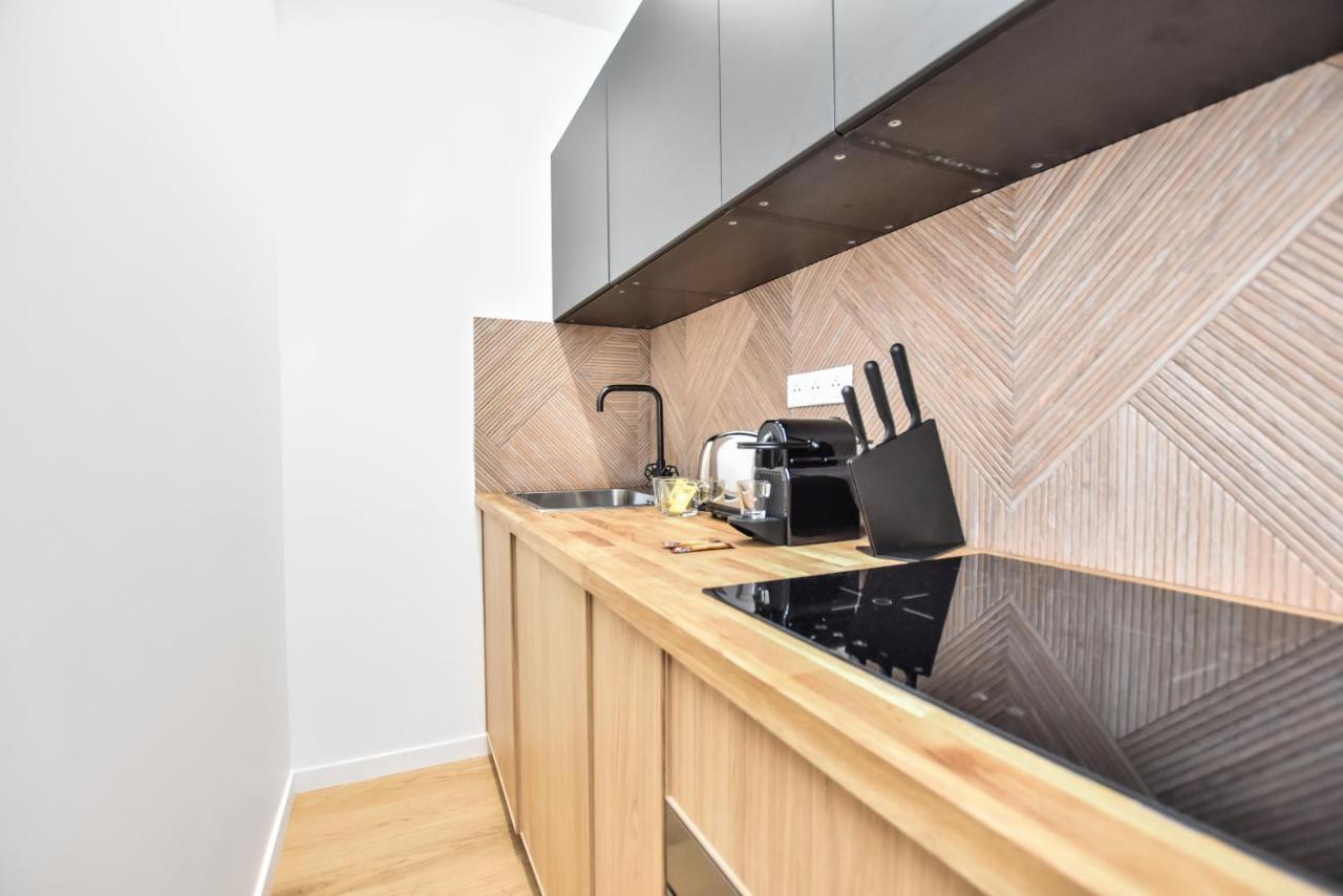 Cmg Place Saint Fargeau 1 * Paris