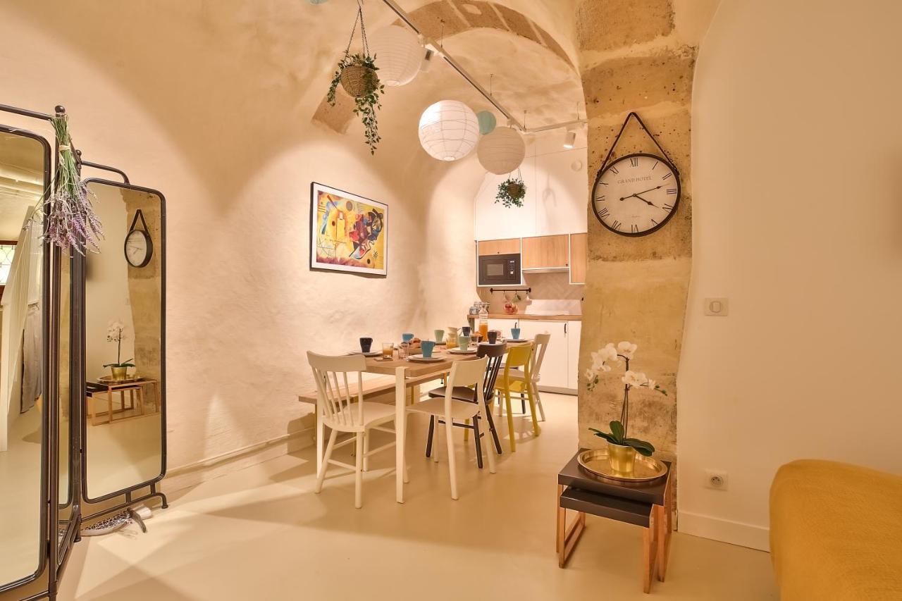 New Stunning 4 Bdrs Apt, With Ac - Le Marais Apartment Paris
