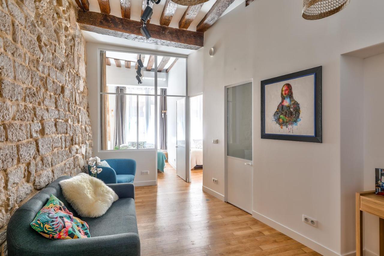 New Stunning 4 Bdrs Apt, With Ac - Le Marais Apartment *