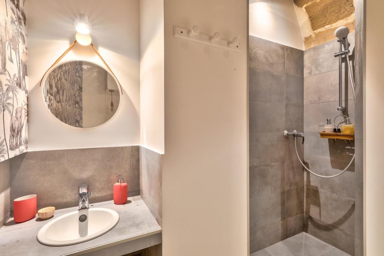 New Stunning 4 Bdrs Apt, With Ac - Le Marais Apartment