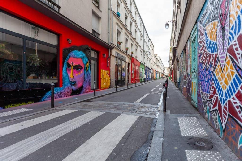 Greeter-nid Douillet Au Bord Du Canal St Martin Appartement Paris