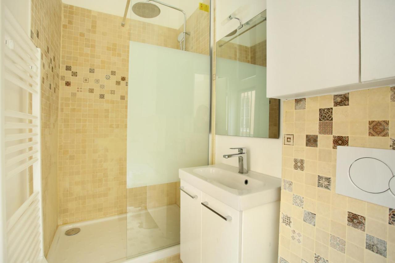 Rent A - Bonne Nouvelle Apartment Paris
