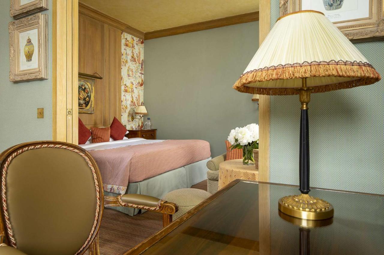 Hotel Chambiges Elysees 4*