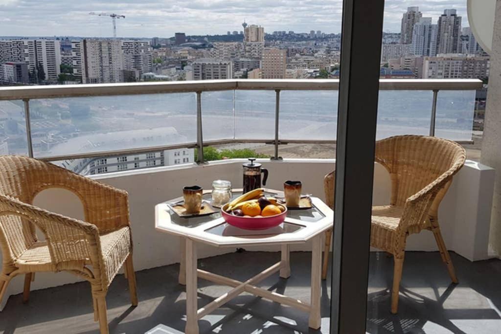 Apartment Beau Studio Renove 30m2 Balcon Vue Paris+parking *