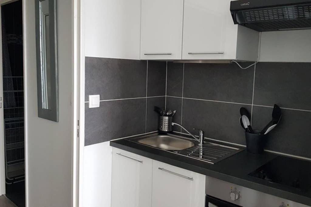 Apartment Beau Studio Renove 30m2 Balcon Vue Paris+parking Paris