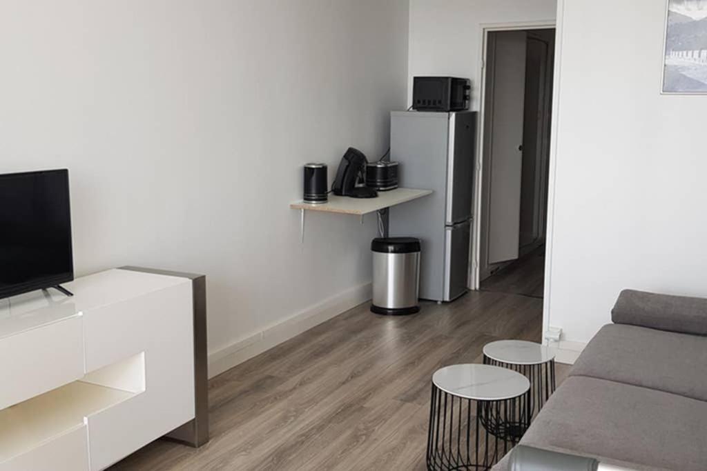Apartment Beau Studio Renove 30m2 Balcon Vue Paris+parking Paris