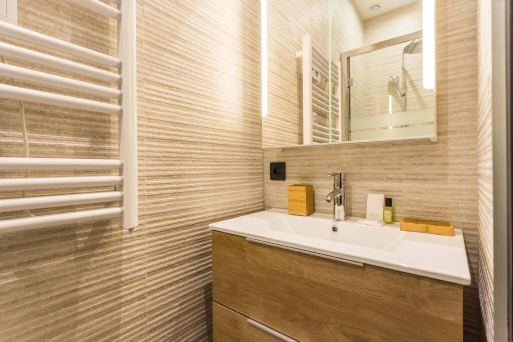 Hsh Alexandre Dumas Lovely 2br-6p * Paris