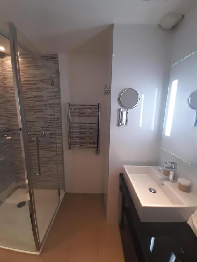 Hotel Mercure Arc De Triomphe Wagram Paris