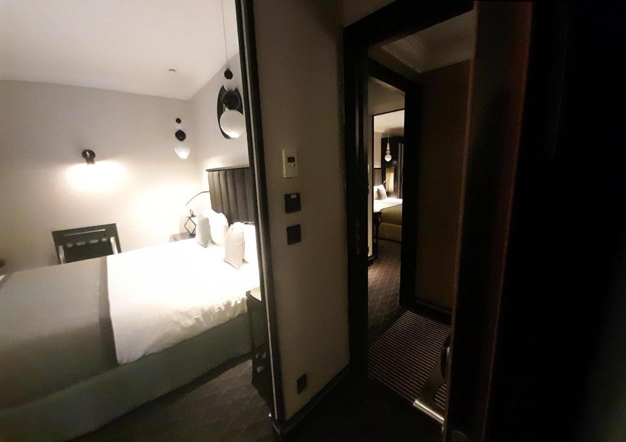 Mercure Arc De Triomphe Wagram Hotel Paris