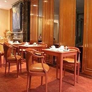 Moulin Plaza 3*