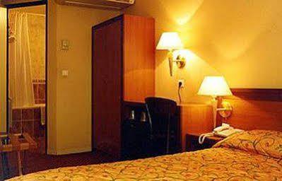 Pavillon Louvre Rivoli Hotel 3*